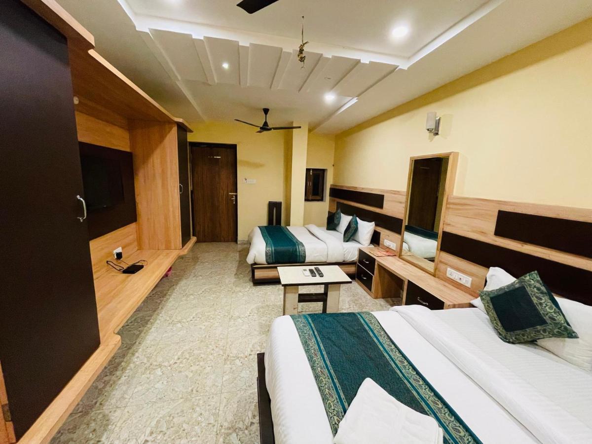 Hotel Augusto Varanasi Ngoại thất bức ảnh