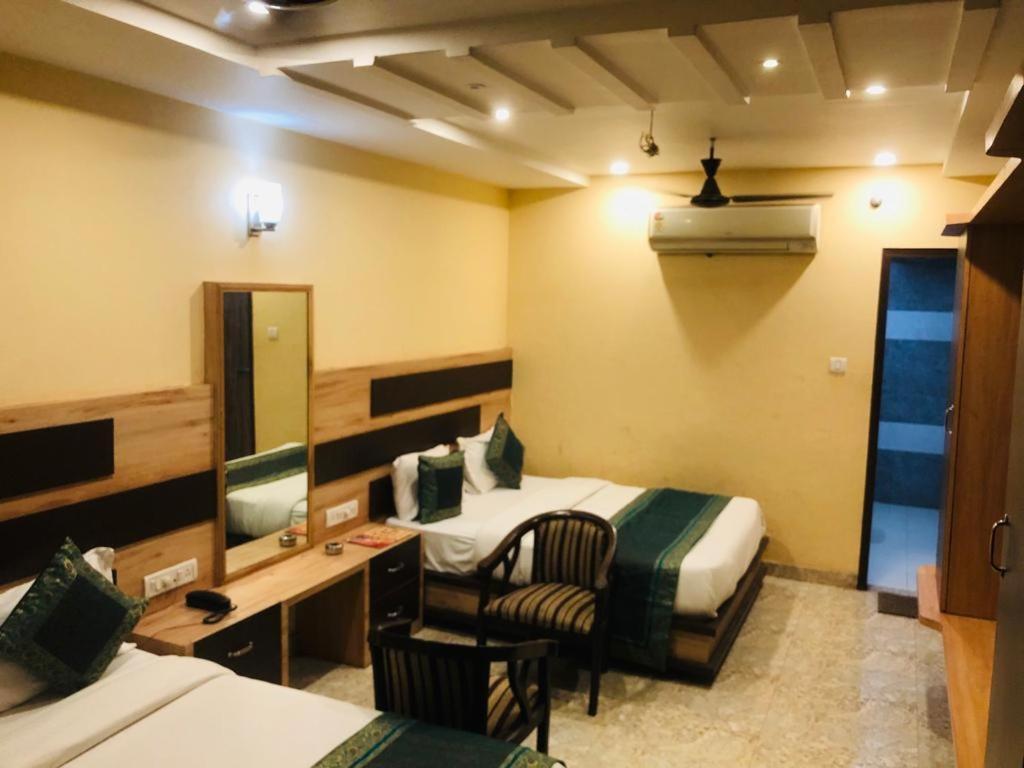 Hotel Augusto Varanasi Ngoại thất bức ảnh