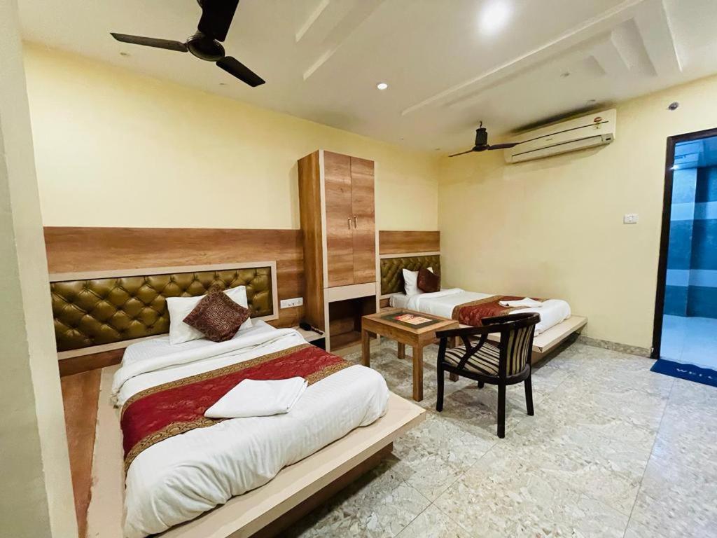 Hotel Augusto Varanasi Ngoại thất bức ảnh